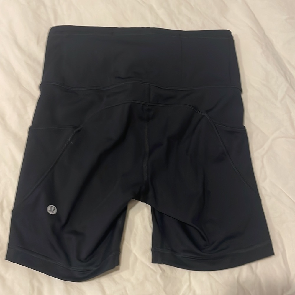 Black spandex - Picture 2 of 3